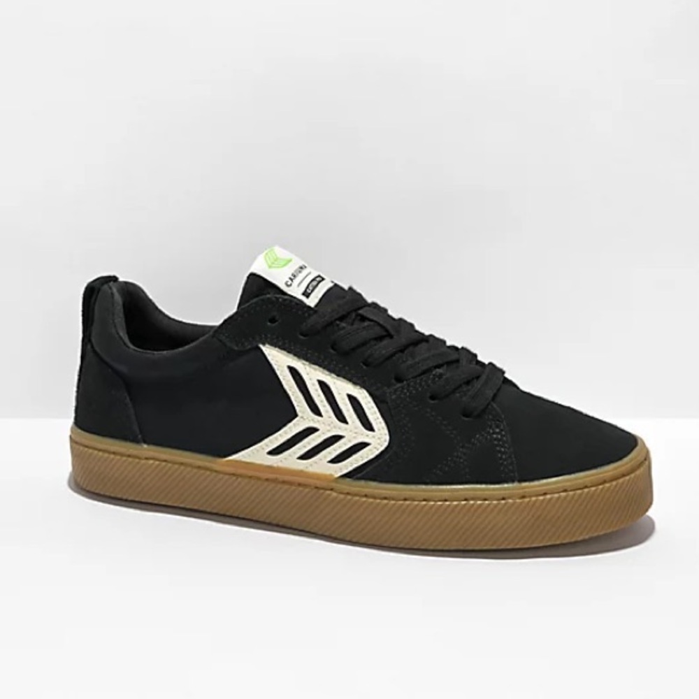 Cariuma sneakers